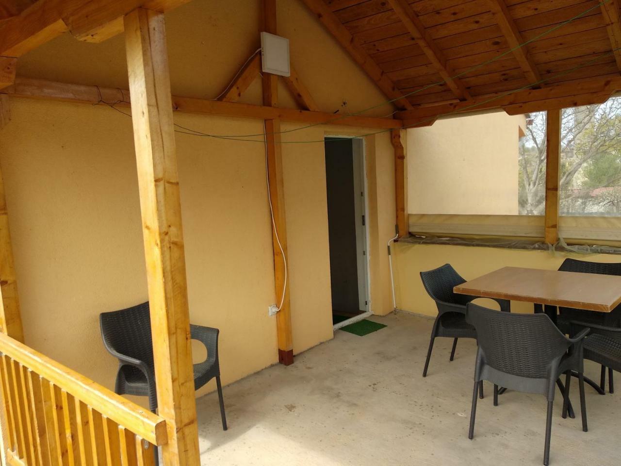 Family House Near Motorway 6 Guests 3 Bedrooms เวเลส ภายนอก รูปภาพ
